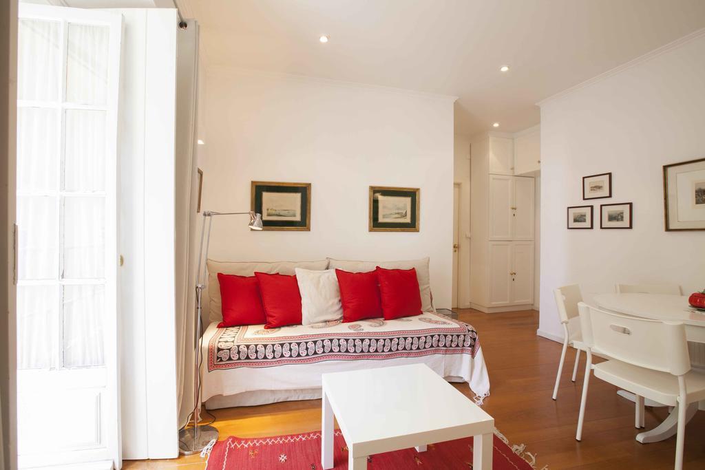 Apartment Lovely In